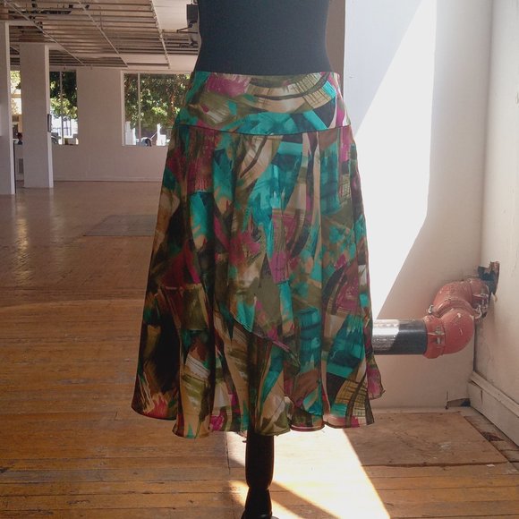 Sunny Leigh vivid Abstract Skirt Set - Picture 14 of 14